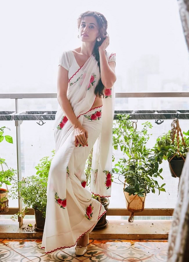 Tapsee_20Ponnu12.jpg 13