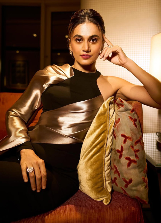 Tapsee_20Ponnu7.jpg 8