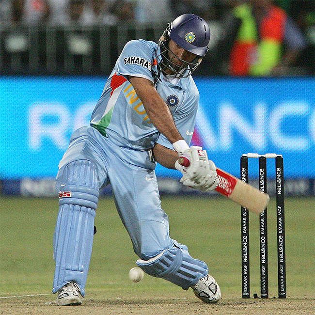 yuvraj-singh-birthday-rare-and-unseen-photos-goes-viral_-37.jpg 8