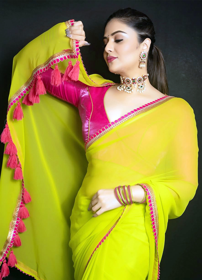 SreeMukhi_20latest_20photos1.jpg 2