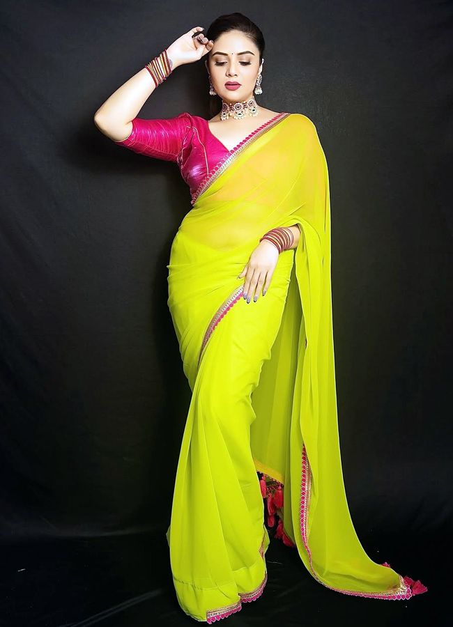 SreeMukhi_20latest_20photos15.jpg 16