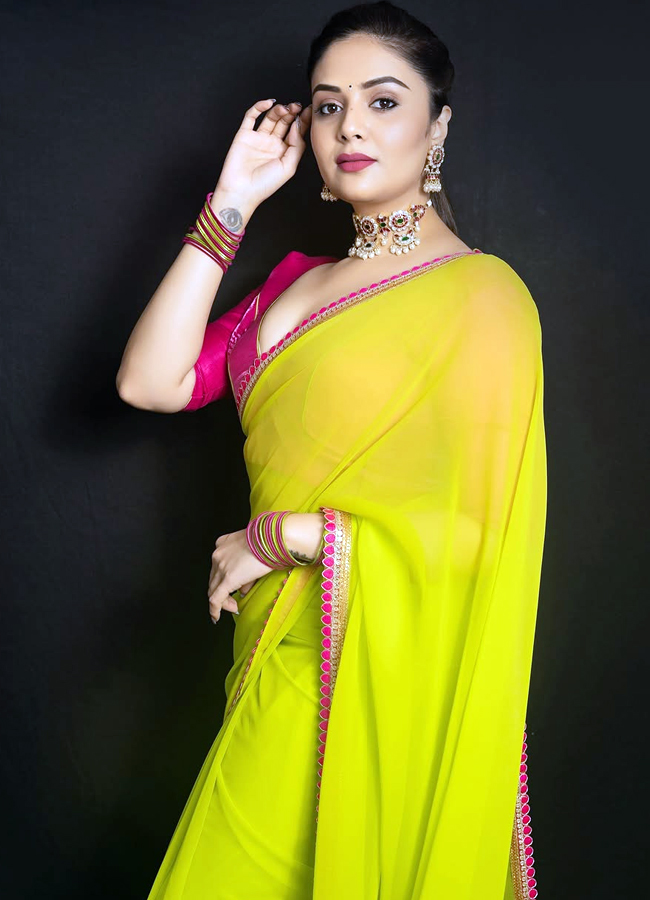 SreeMukhi_20latest_20photos4.jpg 5
