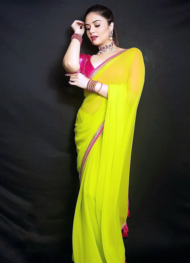 SreeMukhi_20latest_20photos5.jpg 6