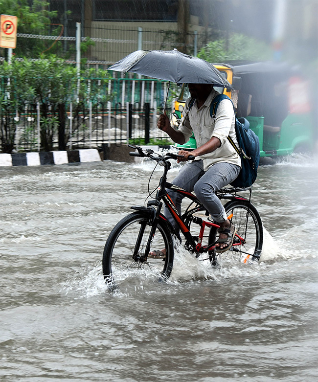 heavy_20rain_20in_20tirupati_20live_20updates_20photos_20goes_20viral__20_2829_29.jpg 29