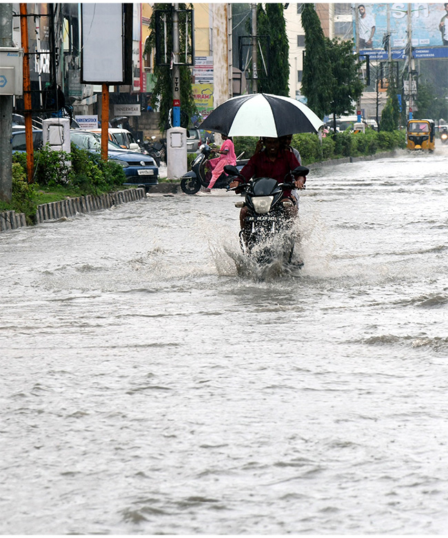 heavy_20rain_20in_20tirupati_20live_20updates_20photos_20goes_20viral__20_2830_29.jpg 30