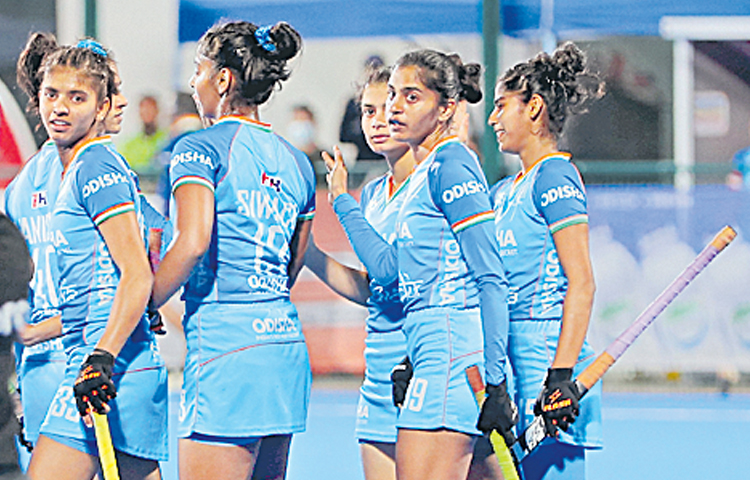 india_20hcky.jpg