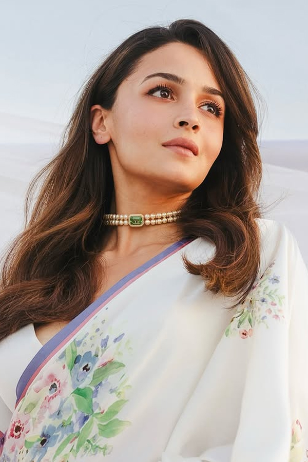 Alia-Bhatt-3.jpg 4