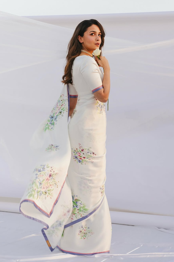 Alia-Bhatt-9.jpg 10
