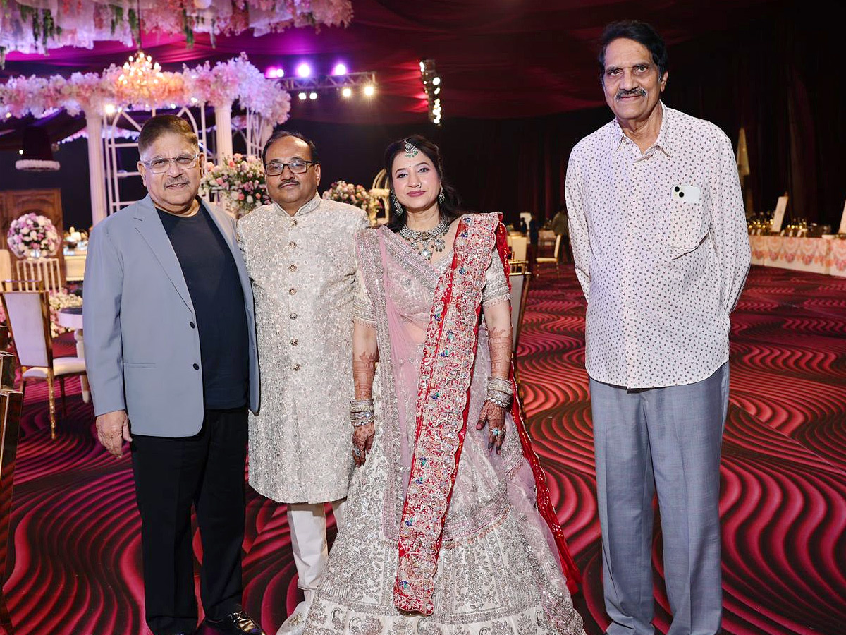 Balaji_20VIdeos_20Niranjan_20Daughter_20Diksha_20Pansari_20Grand_20Wedding_20Photos_20_2810_29.jpg 11