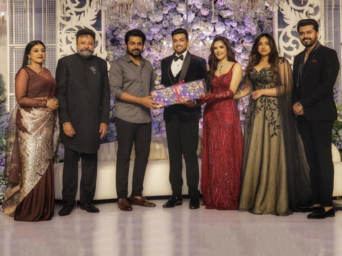 Kalidas-Jayaram_Tarini-Kalingarayar_Reception-15.jpg 16