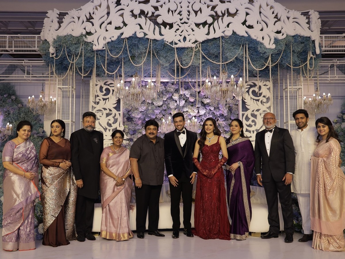 Kalidas-Jayaram_Tarini-Kalingarayar_Reception-17.jpg 18