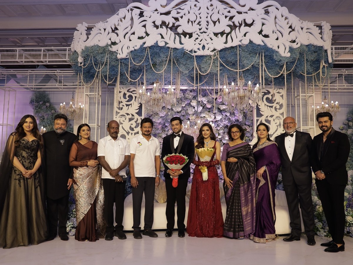 Kalidas-Jayaram_Tarini-Kalingarayar_Reception-20.jpg 21