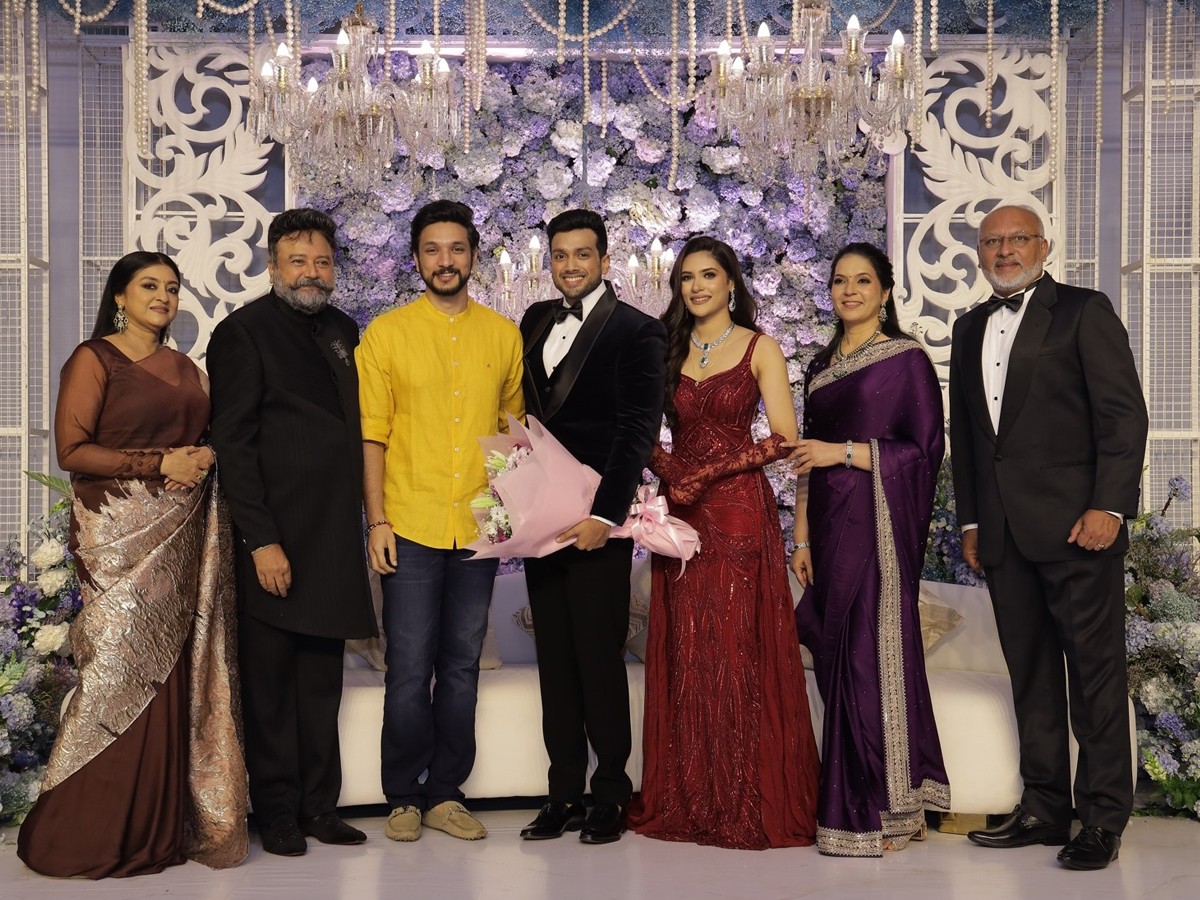 Kalidas-Jayaram_Tarini-Kalingarayar_Reception-21.jpg 22