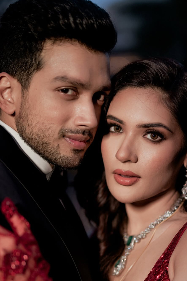 Kalidas-Jayaram_Tarini-Kalingarayar_Reception-6.jpg 7