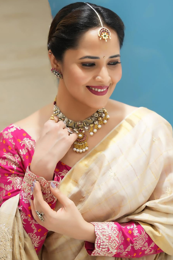 Anasuya-Bharadwaj-6.jpg 7