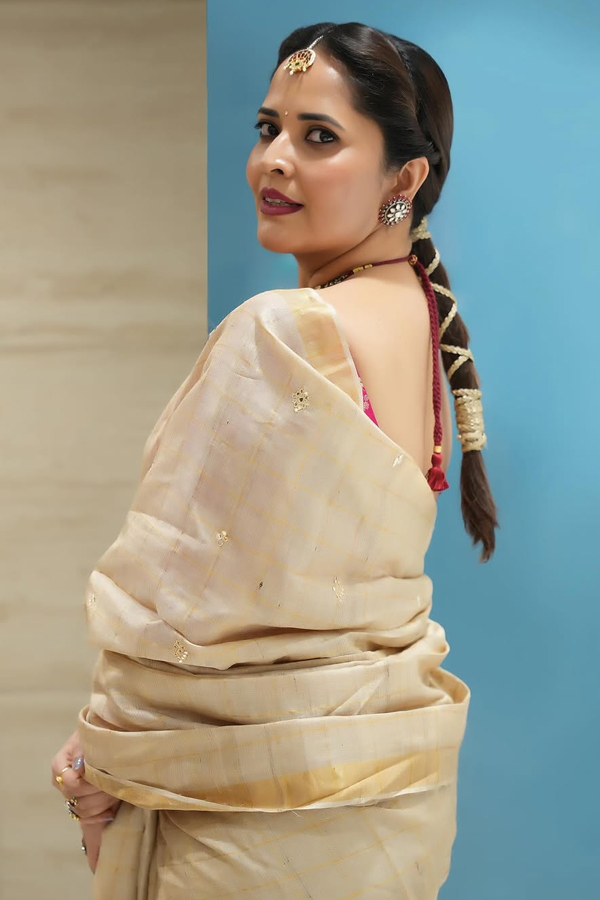 Anasuya-Bharadwaj-7.jpg 8