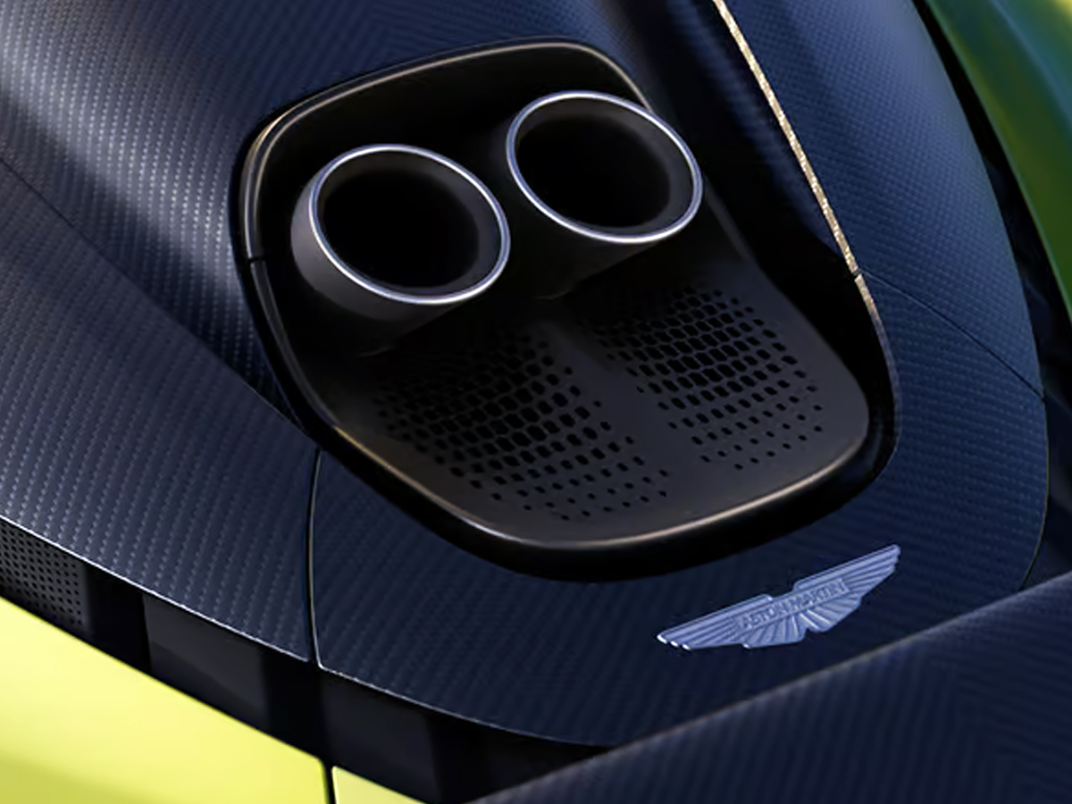AstonMartin_20Valhalla13.jpg 14