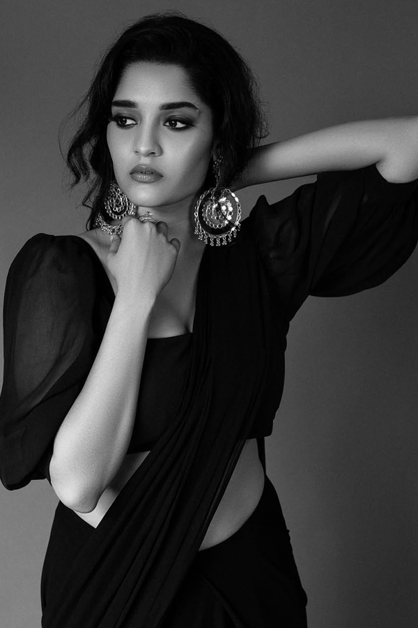 Ritika-Singh-10.jpg 11