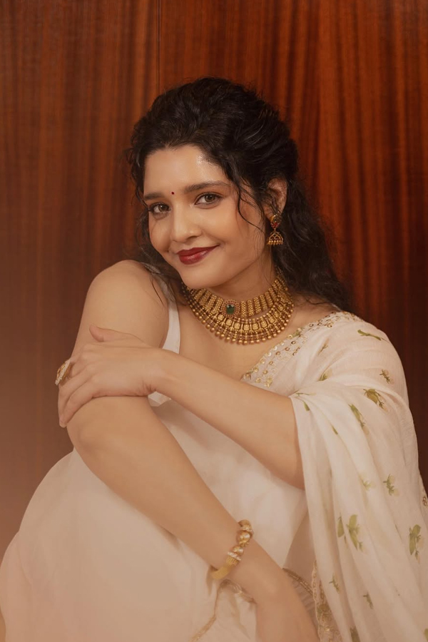 Ritika-Singh-13.jpg 14