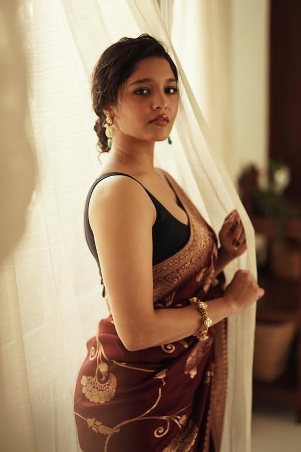 Ritika-Singh-21.jpg 22