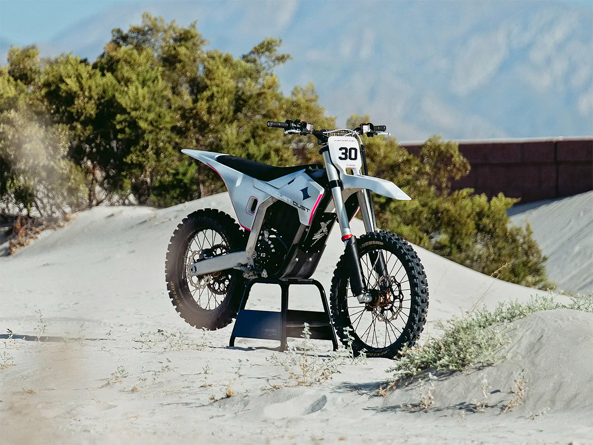 Dust-moto-Hightail-an-electric-dirt-bike-designed-to-offer-a-simplified-ride-experience_-_285_29.jpg 7