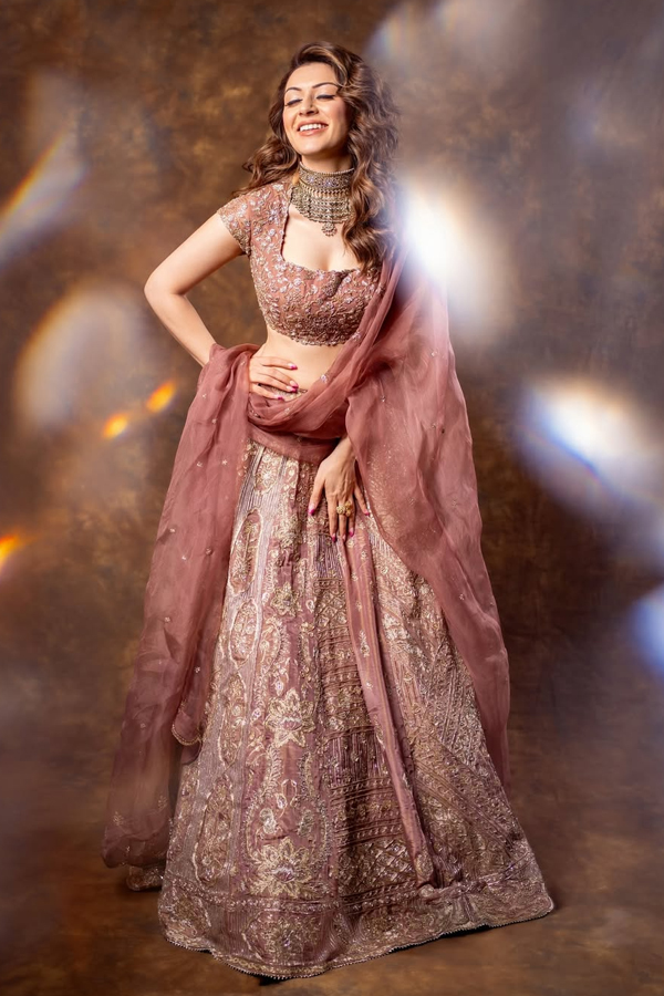 Hansika-Motwani-8.jpg 9