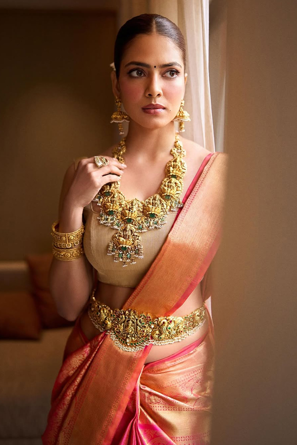 Malavika-Mohanan-1.jpg 2