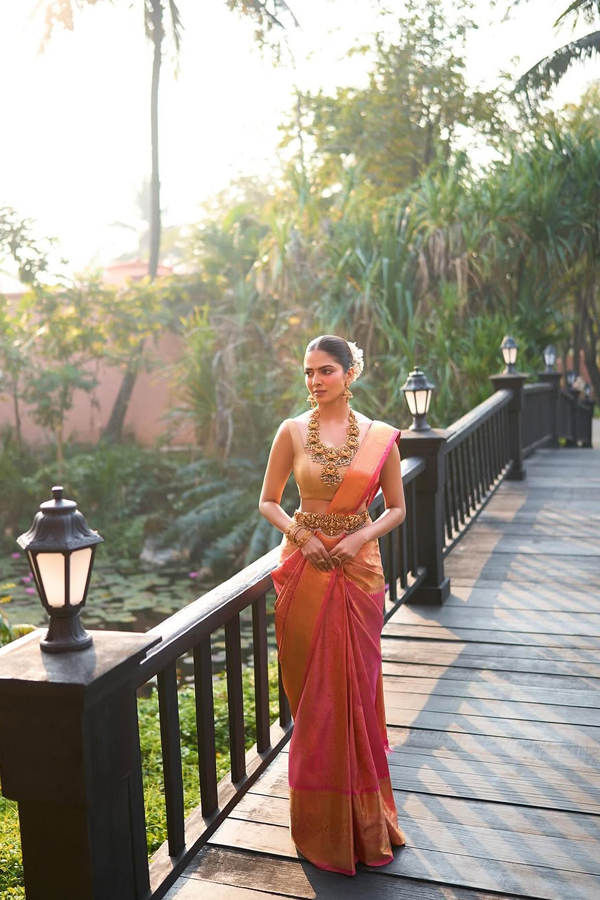 Malavika-Mohanan-12.jpg 13