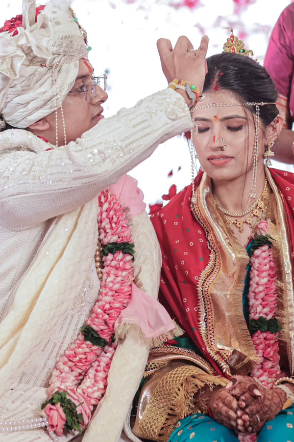 Naman-Mathur_Rutuja_Wedding-14_1.jpg 15