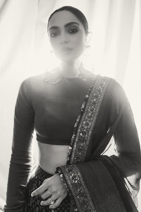 Sobhita_20Dhulipala_20pays_20Banjara_20tribute_20to_20her_20_E2_80_98backpacking_20days_E2_80_99_20Photos_20Viral_20_2811_29.jpg 12