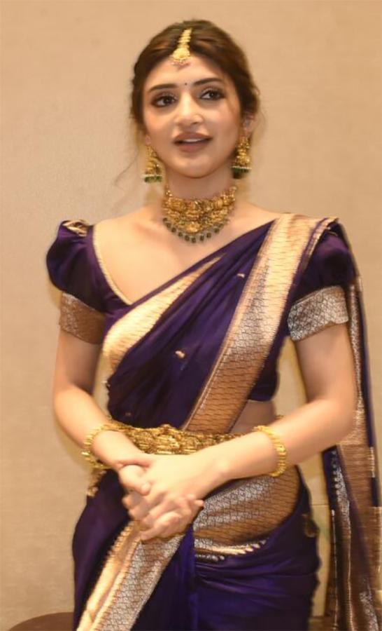 Actress_20Sreeleela_20at_20Vizianagaram_20photos_20goes_20viral__20_287_29.jpg 7