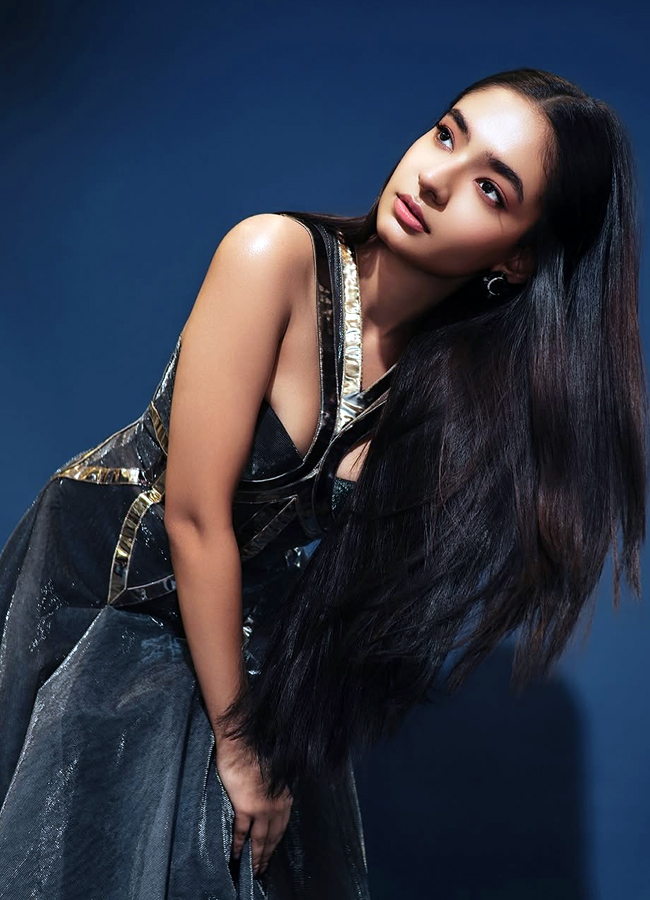 Anushkasen14.jpg 15
