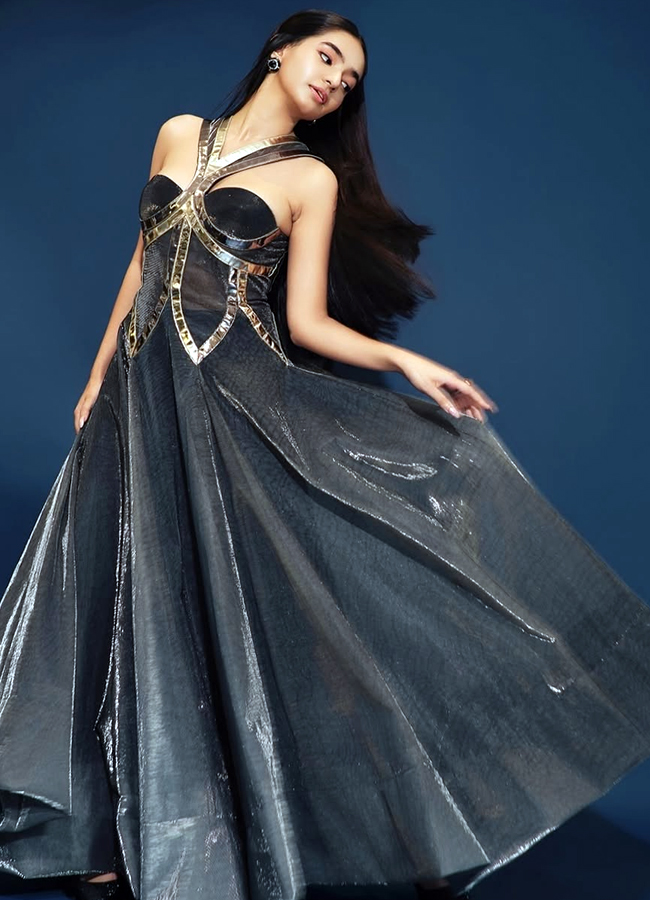 Anushkasen17.jpg 18