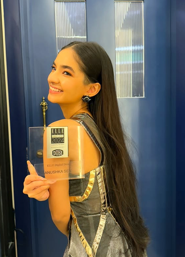 Anushkasen3.jpg 4