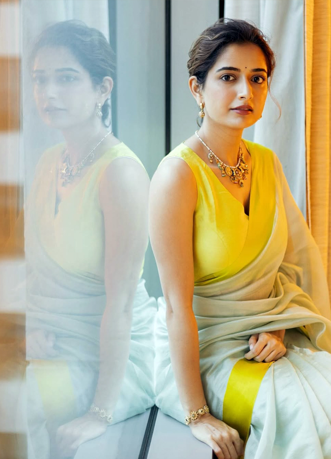 Ashika_20Ranganath2.jpg 3