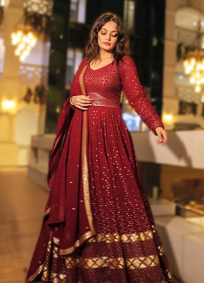 Sneha_20Ullal12.jpg 13