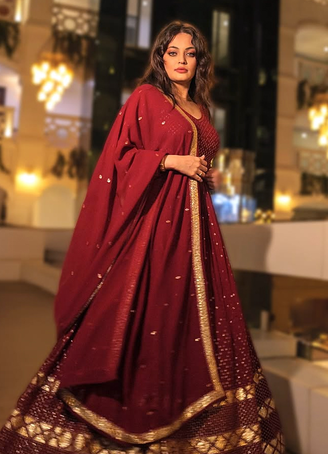 Sneha_20Ullal14.jpg 15