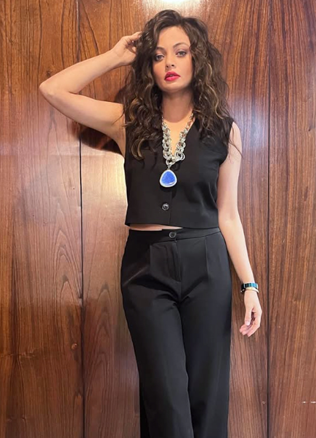 Sneha_20Ullal19.jpg 20
