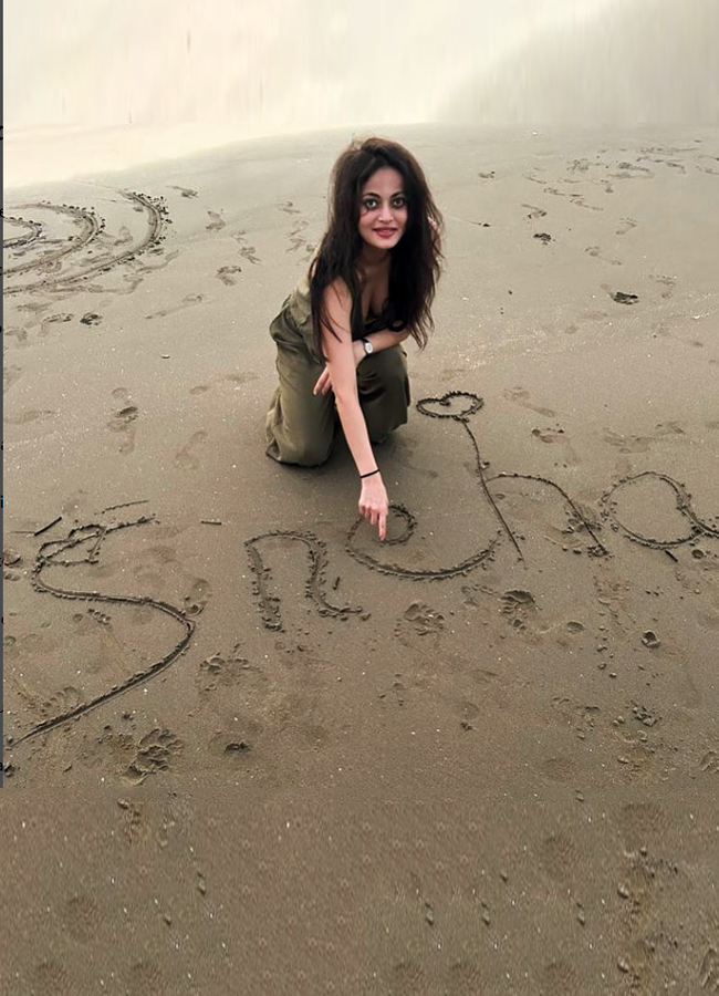 Sneha_20Ullal20.jpg 21