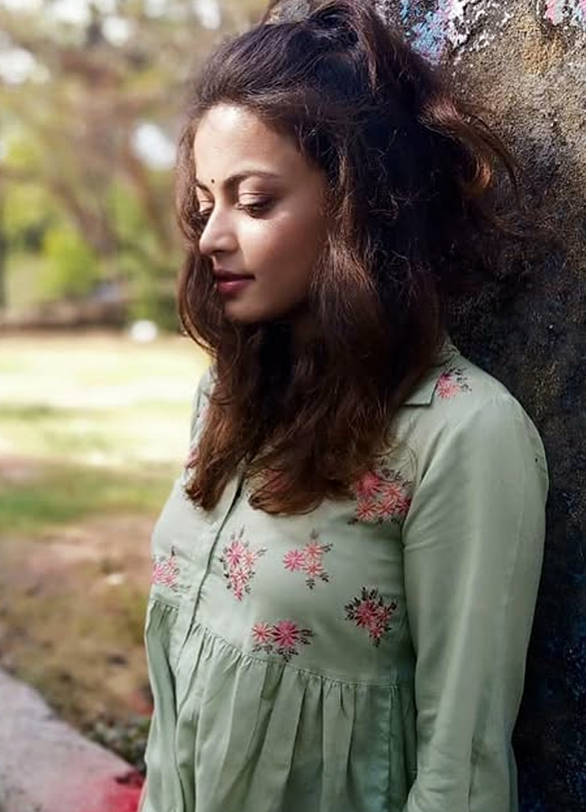 Sneha_20Ullal5.jpg 6