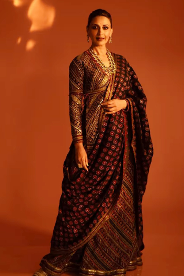 Sonali-Bendre-12.jpg 13