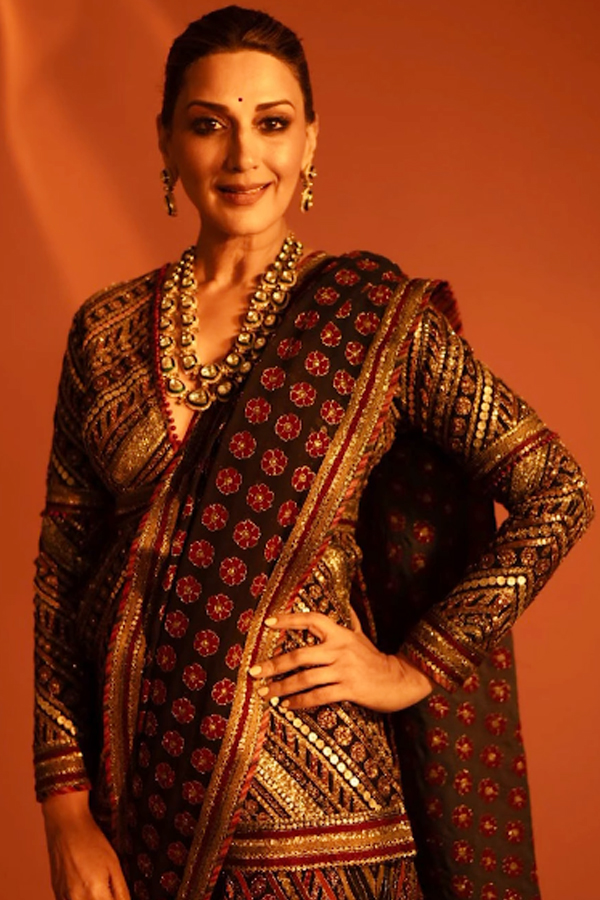 Sonali-Bendre-6.jpg 7