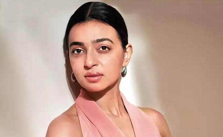 radhikaapte.jpg