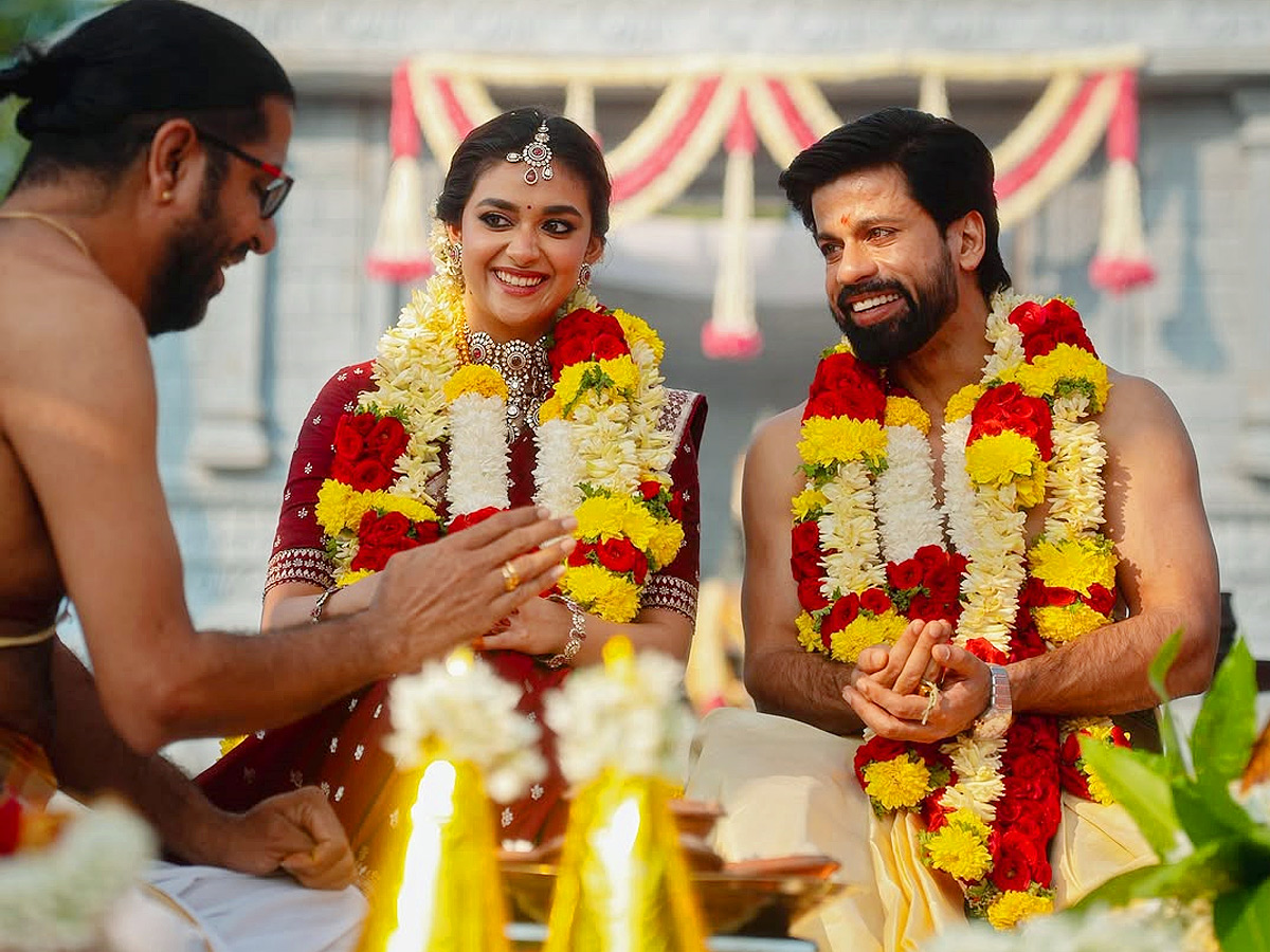 Intresting_20Facts_20About_20Keerthy_20Suresh_20Wedding_20Photos_20_2816_29.jpg 7