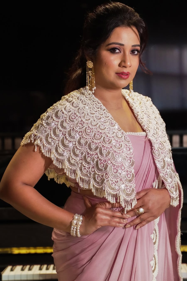 Shreya-Ghoshal-4_0.jpg 5