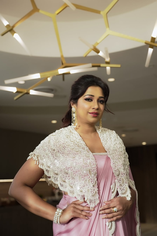 Shreya-Ghoshal-7_0.jpg 8
