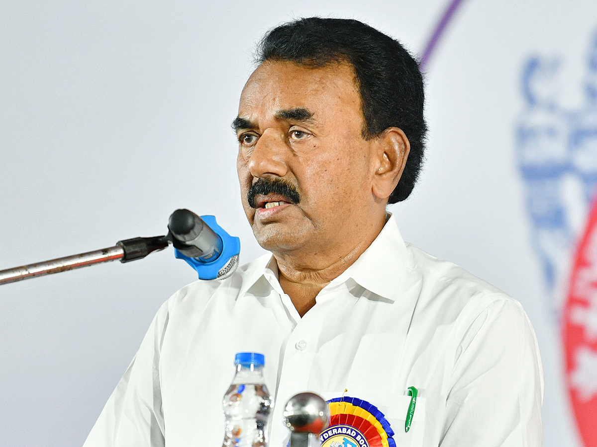 Telangana_20CM_20inaugurates_2037th_20Hyderabad_20book_20fair_23.jpg 21