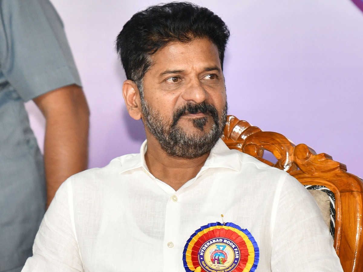 Telangana_20CM_20inaugurates_2037th_20Hyderabad_20book_20fair_42.jpg 36
