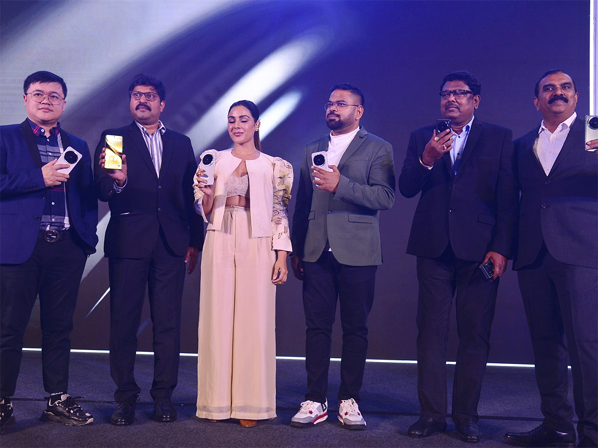 vivo_20x200_20series_20launch_20in_20Actress_20Samyuktha_20Menon__20_287_29.jpg 7