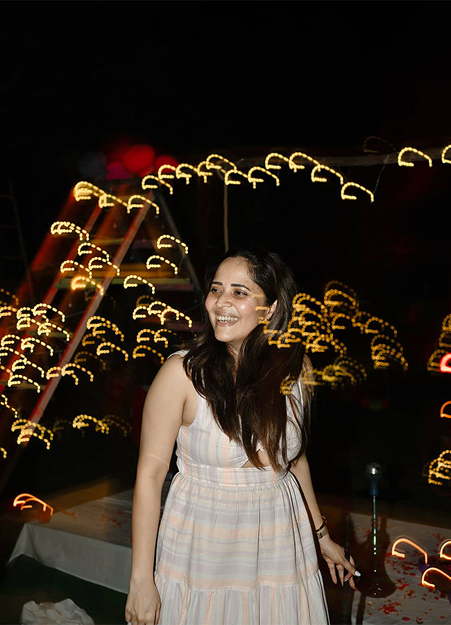 Actress_20Anasuya_20Bharadwaj_20Photos_20Goes_20Viral_20_289_29.jpg 9
